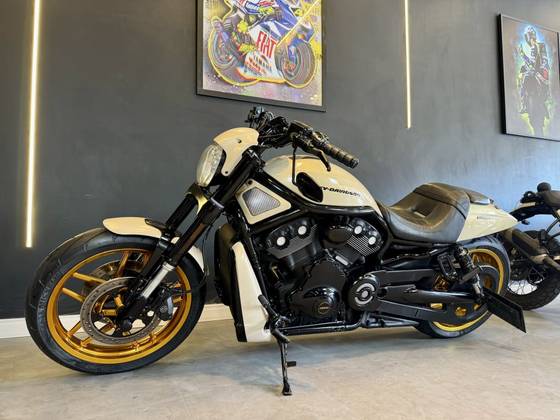 HARLEY-DAVIDSON NIGHT ROD SPECIAL 
